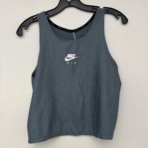 Nike workout tank top